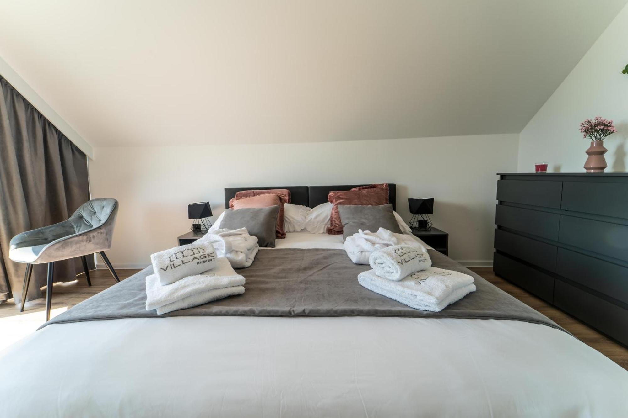 Village Resort Sauna & Jacuzzi & Netflix Tworkowa Kamer foto